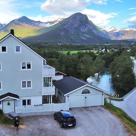 Apartment Dreamvalley Isfjorden ภายนอก รูปภาพ