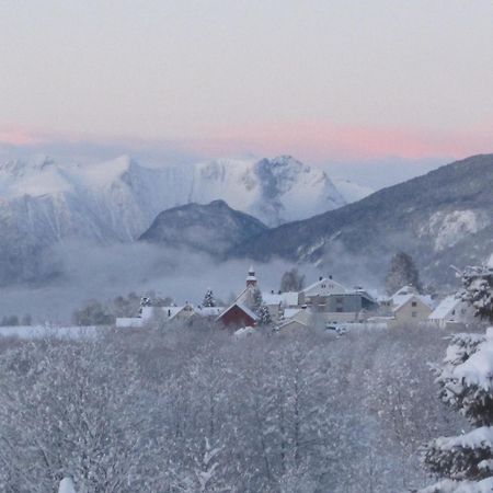 Apartment Dreamvalley Isfjorden ภายนอก รูปภาพ
