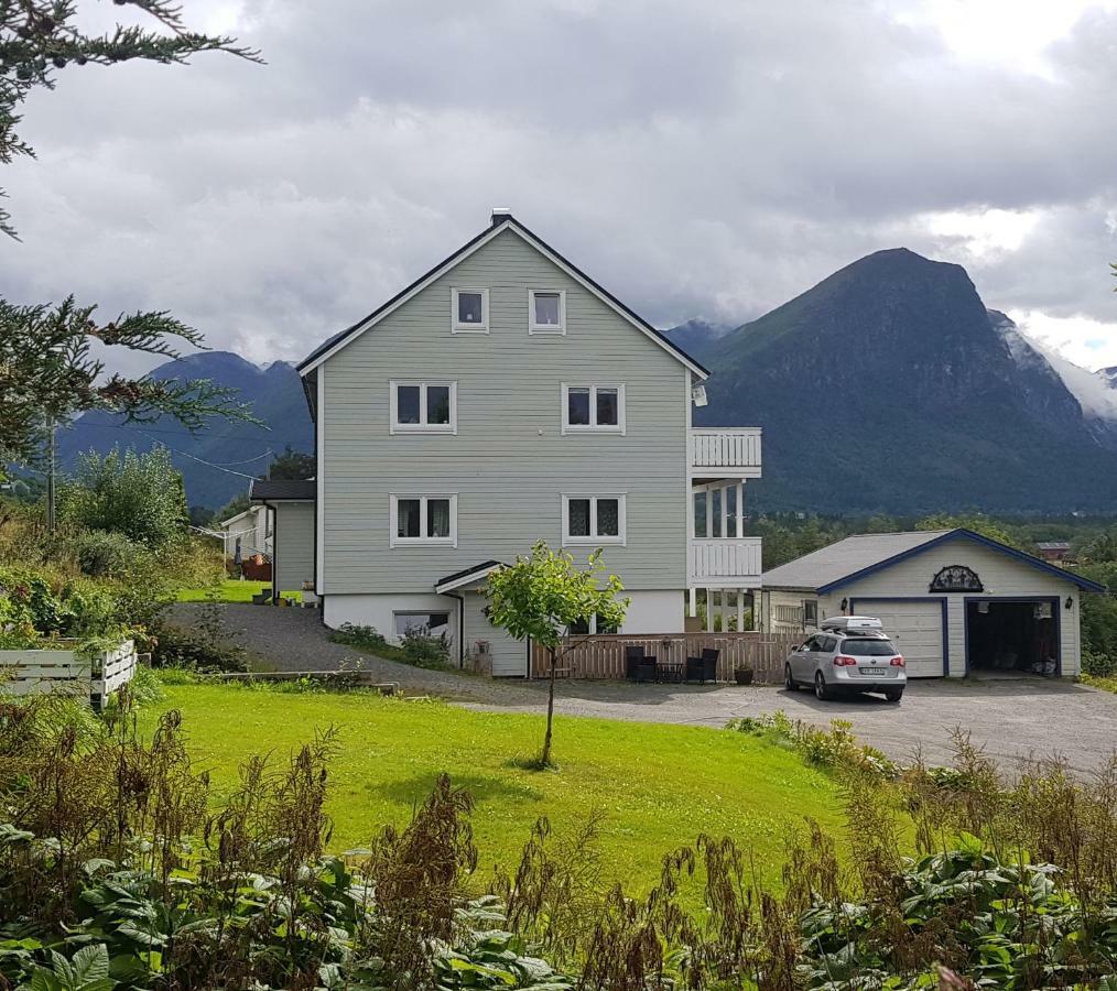 Apartment Dreamvalley Isfjorden ภายนอก รูปภาพ