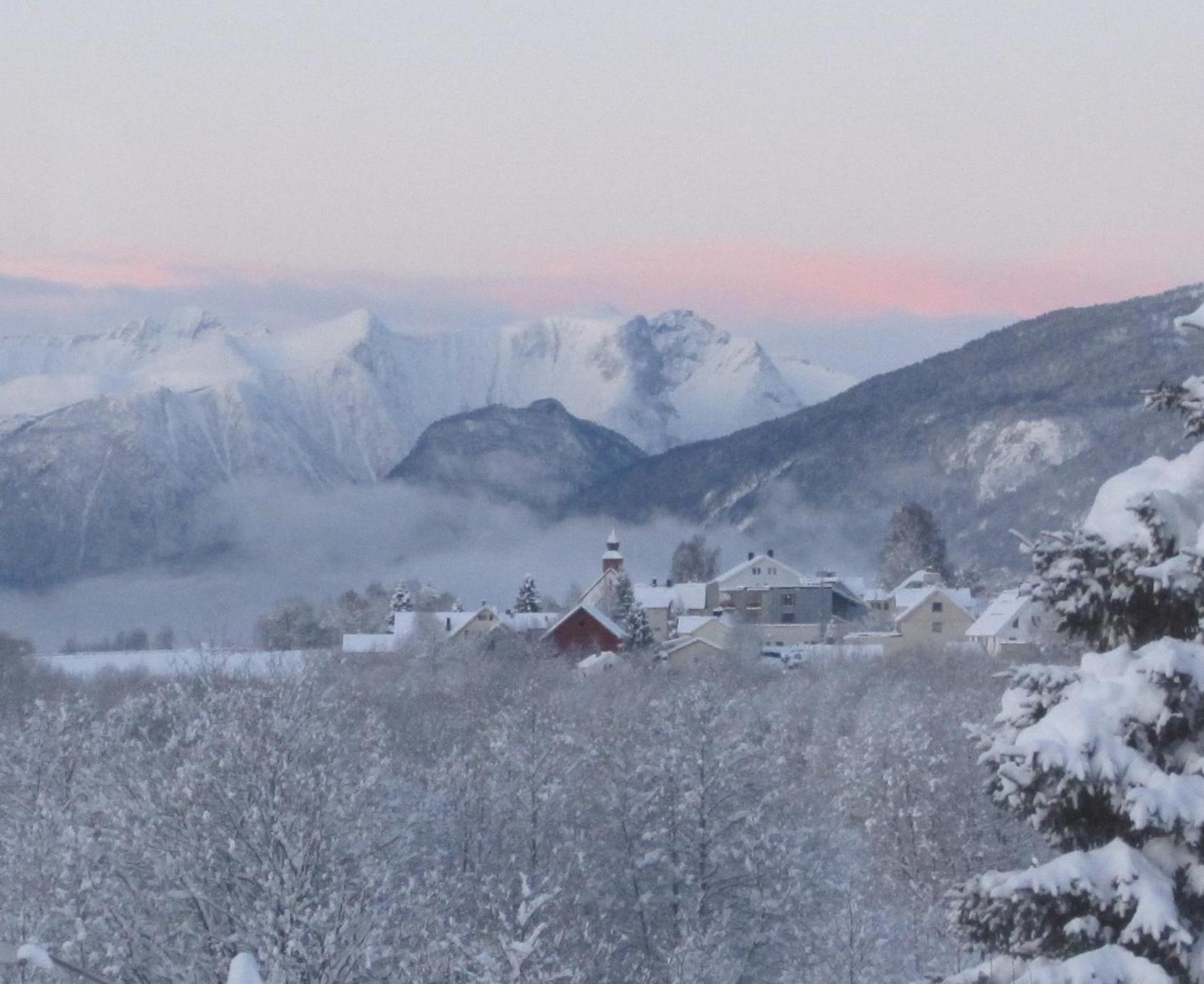 Apartment Dreamvalley Isfjorden ภายนอก รูปภาพ